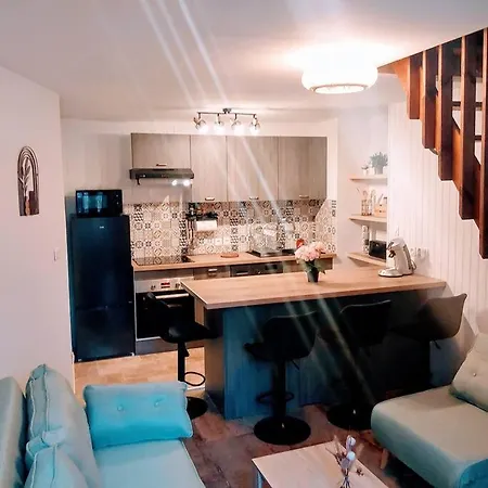 Triplex - Balcon Proche Centre-ville 아파트